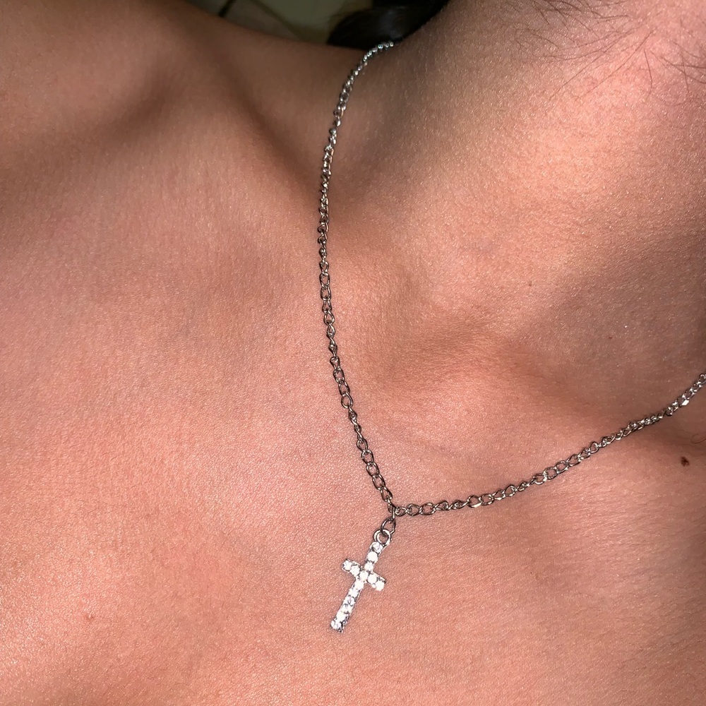 Trendy Chain Necklace with cross